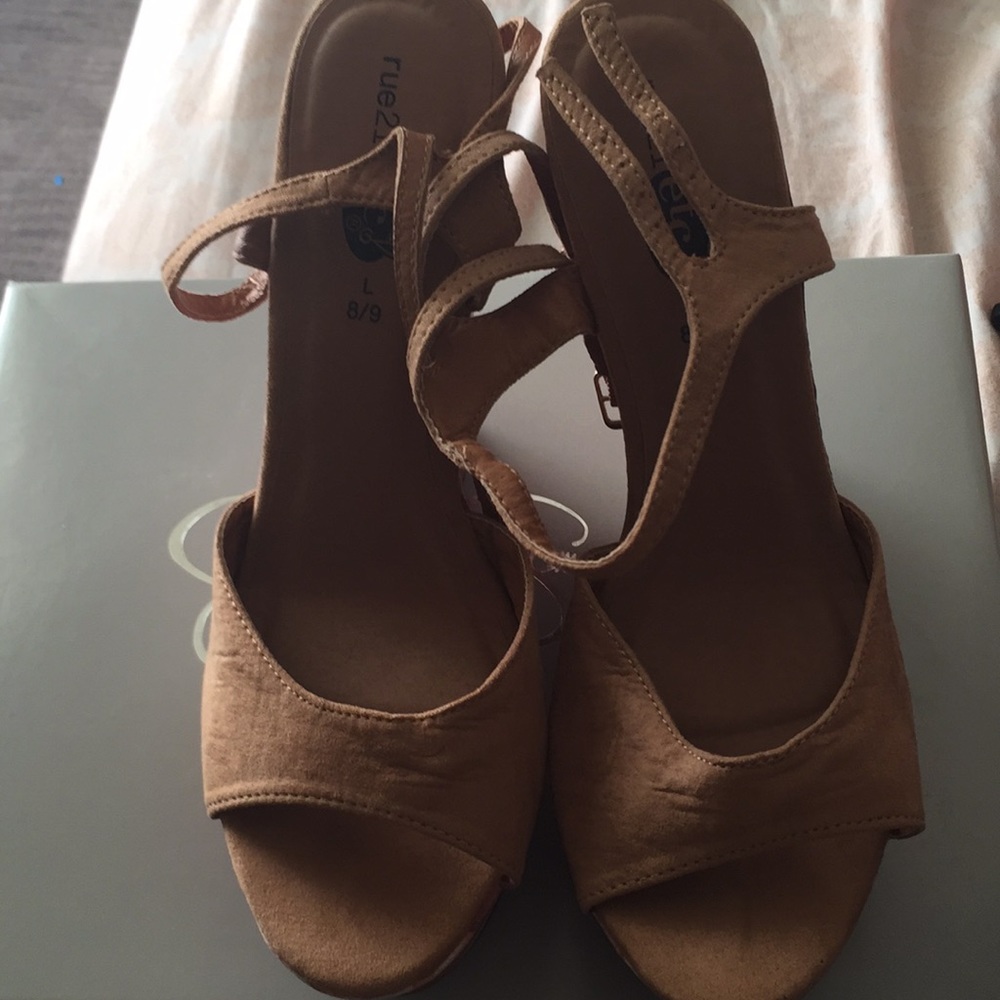8/9 Wedges